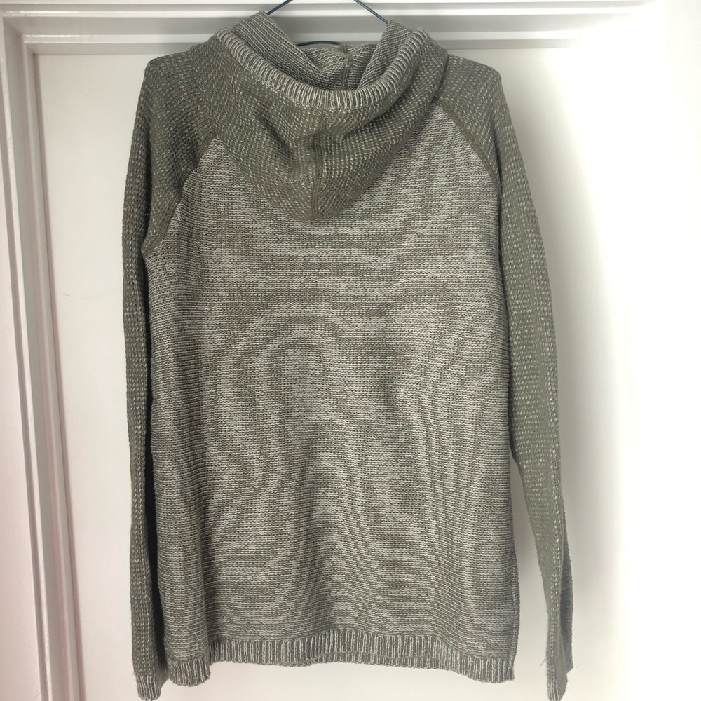 Eddie Bauer knit pullover in olive